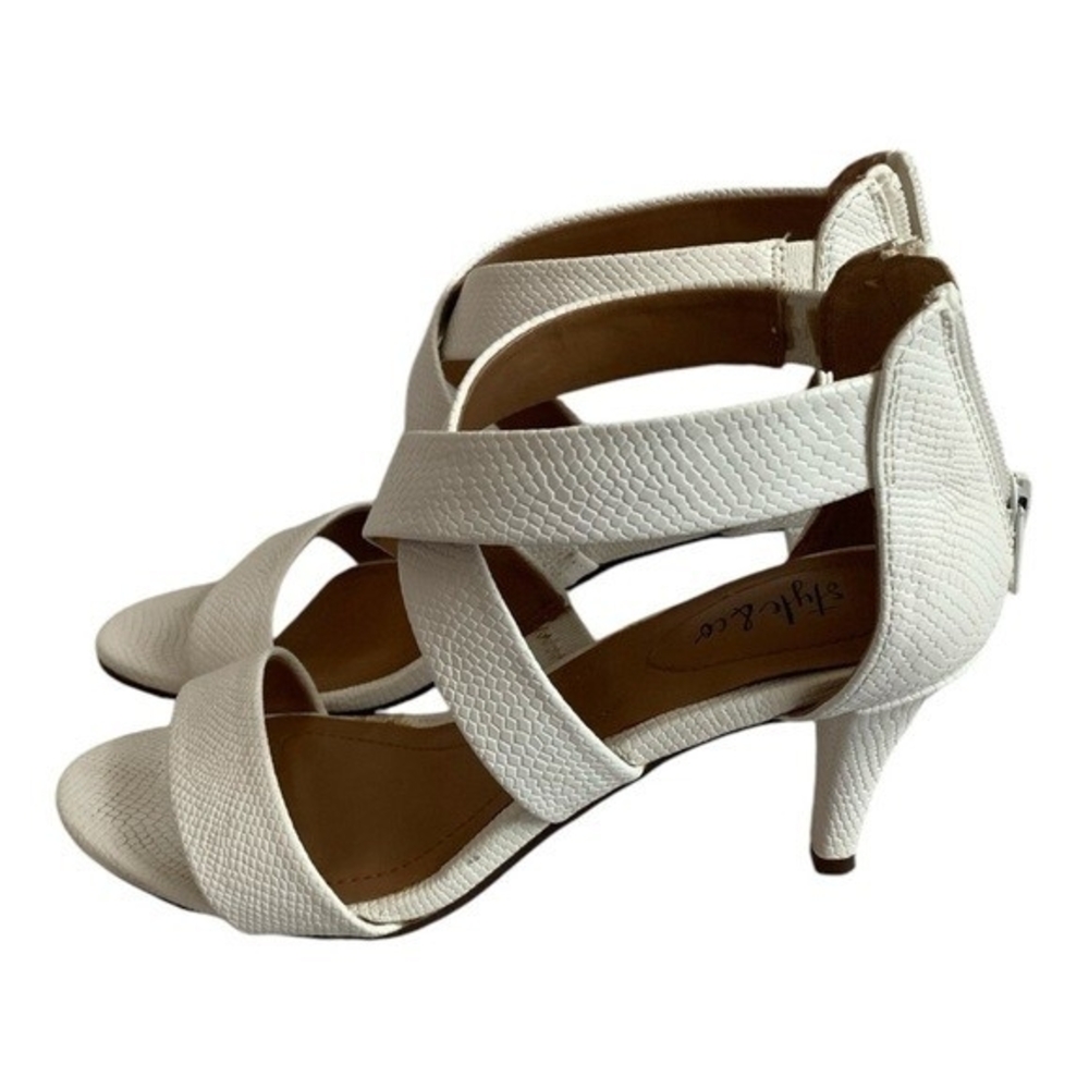 Style & Co White Leatherette Low Heel Sandals Women's Shoes Size 5.5 Stiletto - Picture 6 of 9